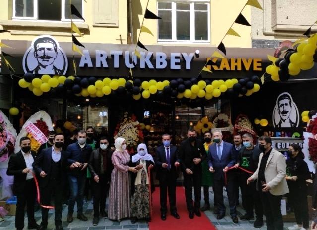 Artukbey kahvenin Beyoğlu şubesi açıldı