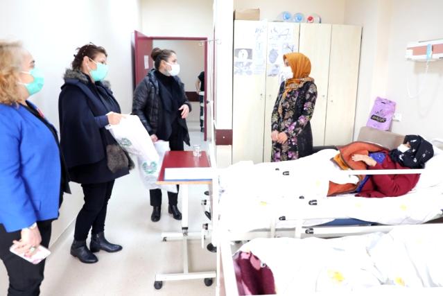 Yenişehir Belediyesinden onkoloji hastalarına moral ziyareti