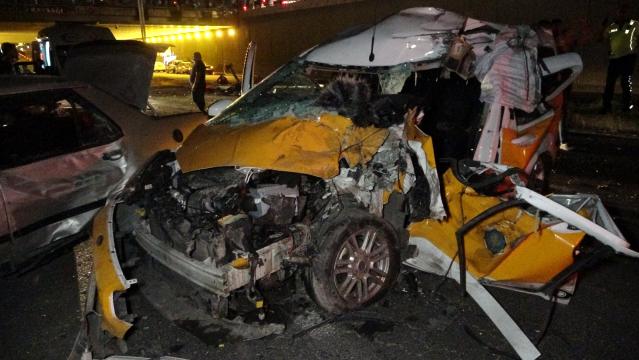 Diyarbakır’da feci kaza: 2 ölü, 8 ağır yaralı