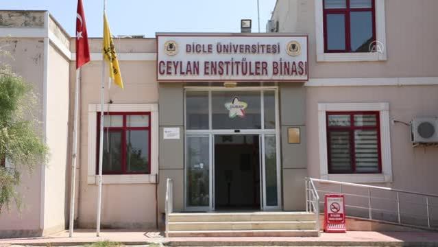 Dicle Üniversitesinin farklı dil ve lehçelerde tez yazılmasına olanak sağlayan düzenlemesi olumlu karşılandı