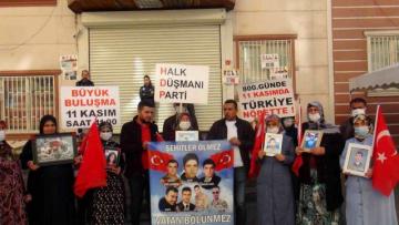 Evlat nöbeti tutan ailelerden Meral Akşener’e çağrı: “Sizde biraz vicdan varsa, şehit ailesine küfür eden Türkkan’ı partiden atarsınız”