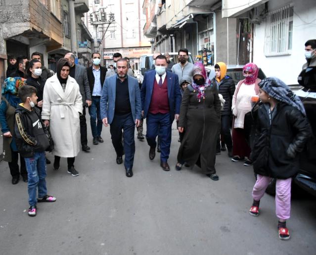 AK Partili Beyoğlu ve Aydın, Bağlar sokaklarında halkla buluştu