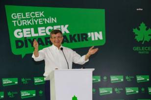 Davutoğlu: Sayın Bahçeli, Diyarbakır’da Atılan ‘Serok Erdoğan’ Sloganlarını Duydunuz mu? Hâlâ ‘Aday Belli, Karar Net’ Mi