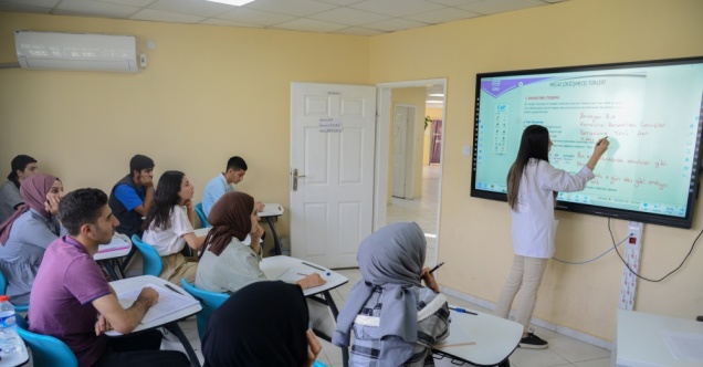 Diyarbakır’da akademi liseler 4 bin 529 öğrenciyi ücretsiz sınava hazırlıyor