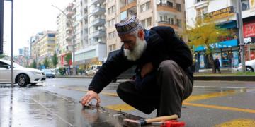 Metropol kentin çekiçli hayırseveri…Suriye’deki savaştan kaçtı, yardımseverliğini Diyarbakır’da devam ettirdi