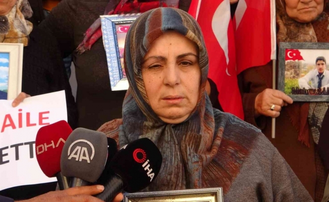 Evlat nöbetine bir yüreği yanık anne daha katıldıPKK ve HDP’ye karşı başlatılan direnişe katılan aile sayısı 334 oldu