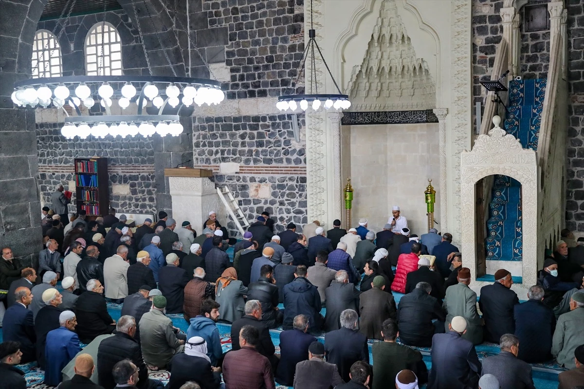 Diyarbakır’da Çanakkale Şehitleri için Mevlit Programı Düzenlendi