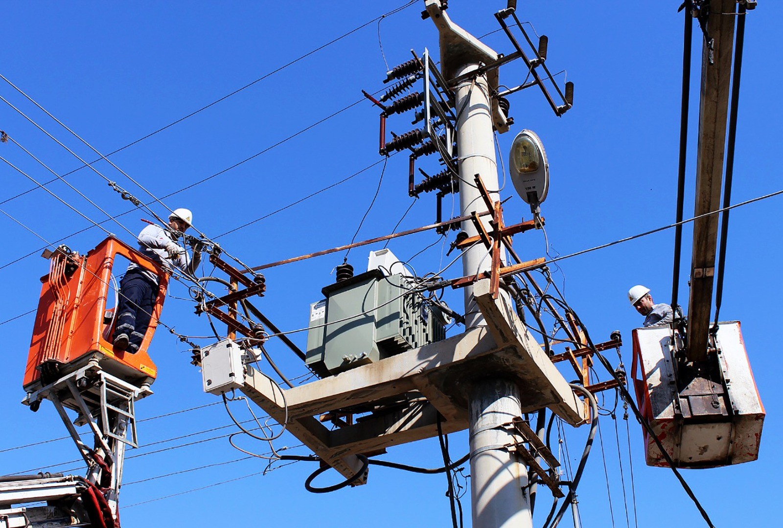 Diyarbakır’da Elektrik Dağıtım Hizmetlerinde İlerleme: Kaçak Oranları Düşürüldü