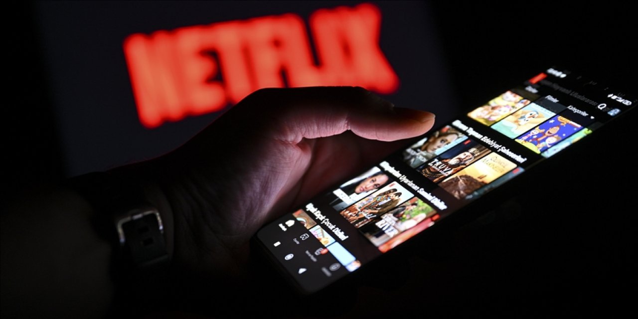 İki ülke, ünlü Netflix dizisi “Emily Paris’te”yi paylaşamıyor