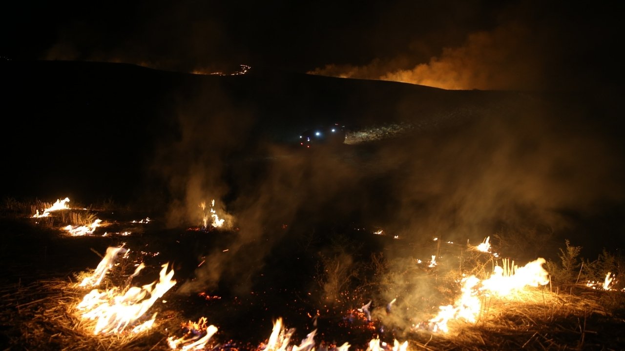 Siirt’te anız yangını çıktı, müdahale sürüyor