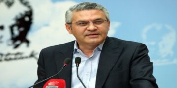 CHP genel başkanları padişah değildir