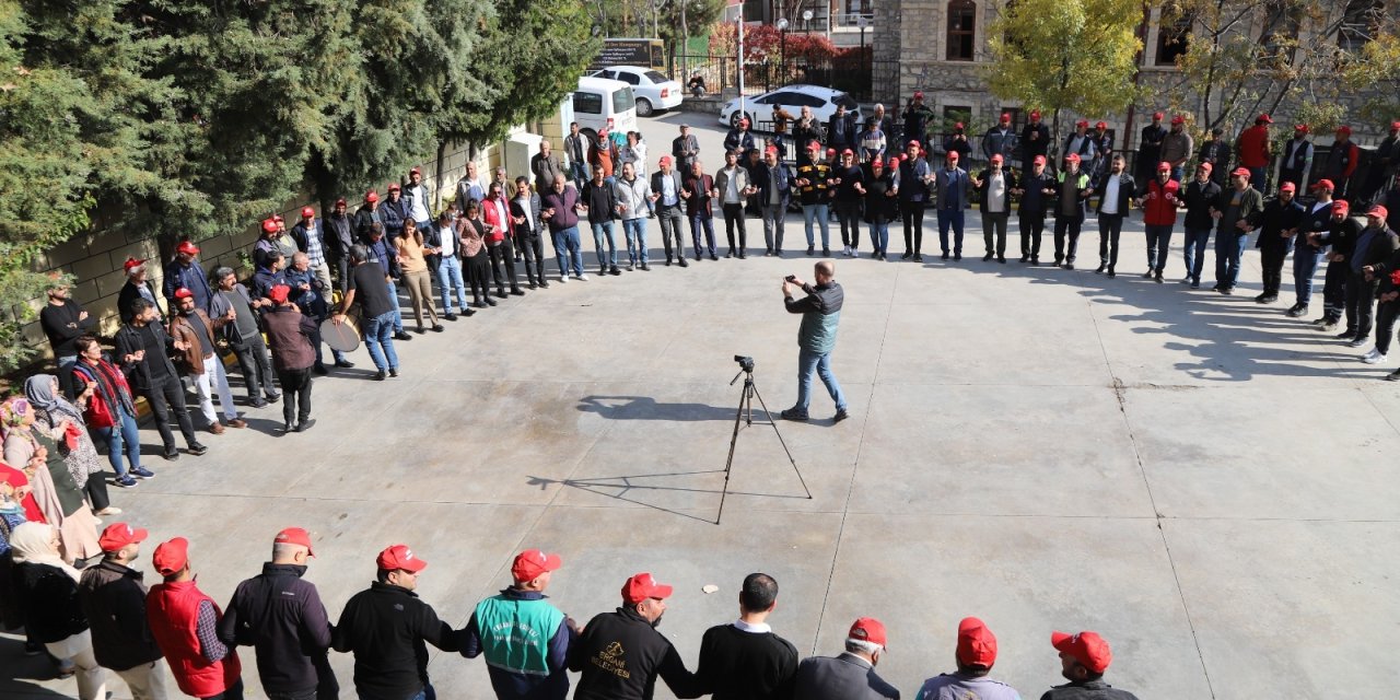 Ergani Belediyesi’nde toplu iş sözleşmesi imzalandı