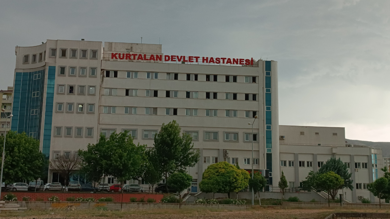 Siirt’te 19 öğrenci gıda zehirlenmesi şüphesiyle hastaneye kaldırıldı