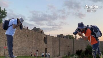 Diyarbakır’da fotoğraf sanatçıları Dicle Güzeli’nin peşinde