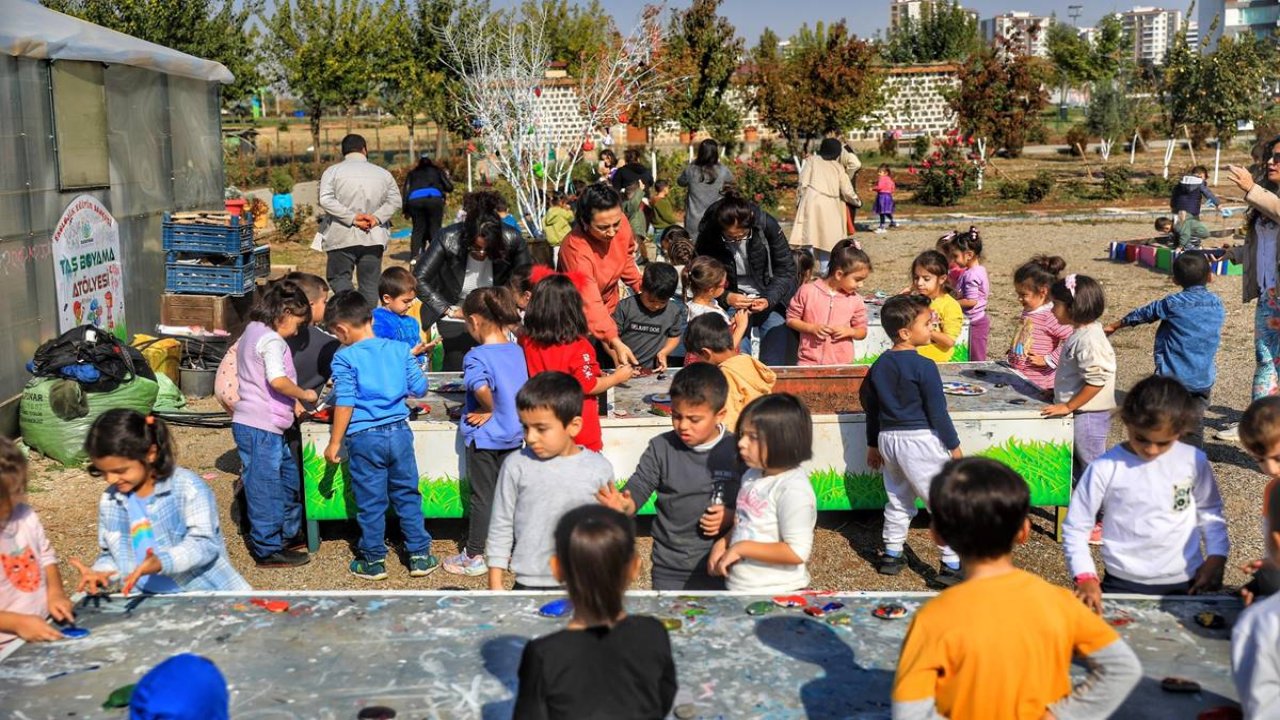 Diyarbakır’da Zarokistan öğrencileri ekoloji bahçesinde