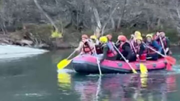 Tuncelili kadınlardan rafting etkinliği