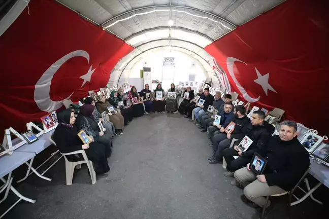 Diyarbakır Annelerinin Evlat Nöbeti 1961. Gününde 58 Aile Evladına Kavuşturdu