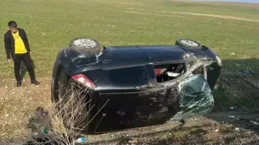 Diyarbakır’da Kontrolden Çıkan Otomobil Takla Attı: Sürücü Yaralandı