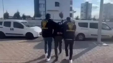 Ramazan günü kadınların gizli görüntüleri çeken sapık yakalandı