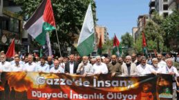 Leman dergisi Diyarbakır’da protesto edildi
