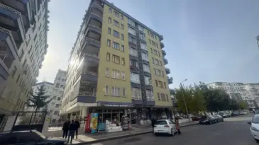 Diyarbakır’da Anne Bebeğini Pencereden Attı