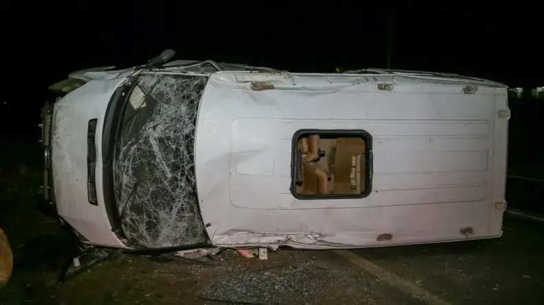 Diyarbakır’da Minibüs Devrildi: 16 Yaralı